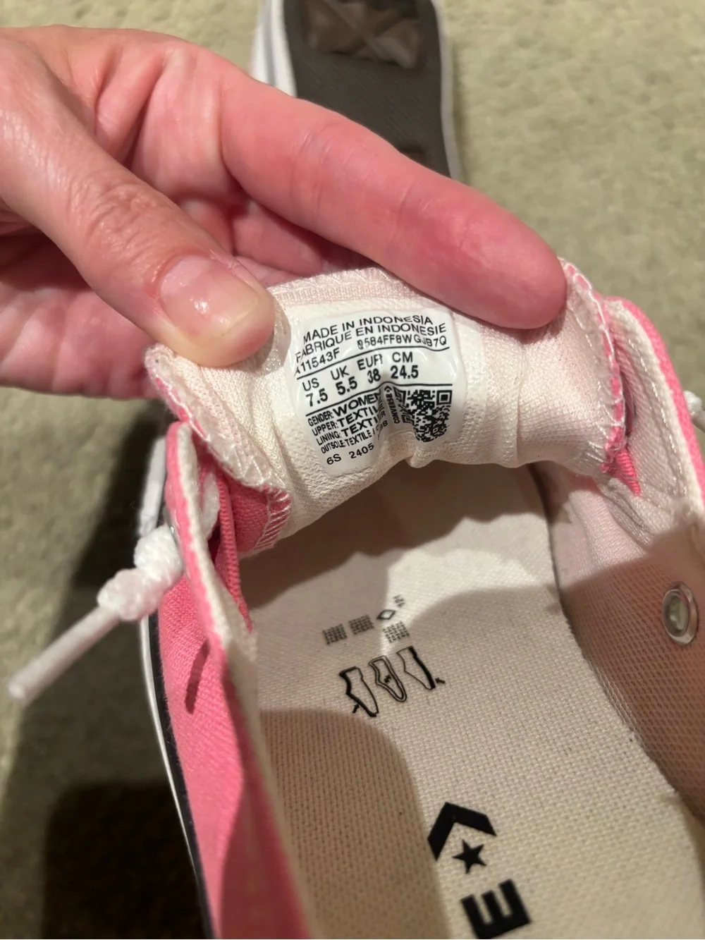Converse Shoreline Women’s Pink Low-Top Canvas Sneakers with White Trim - Picture 2 of 4